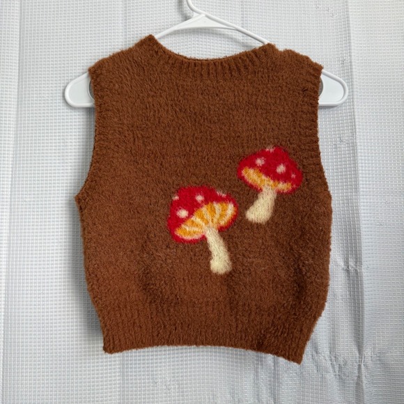 Forever 21 Sweaters - Forever 21 Sweater Vest Fuzzy Knit Mushroom Graphic Cropped Cottagecore S